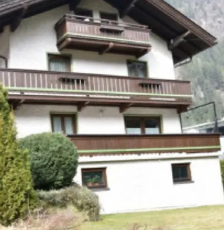 Haus Hell Apartament *